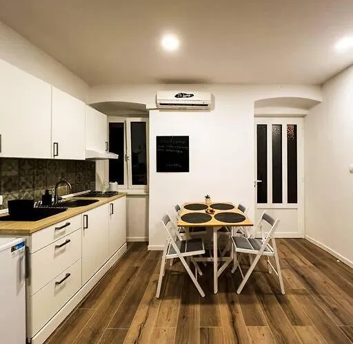 アパート Joanna リエカ